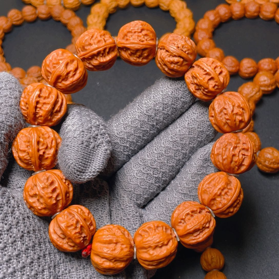 文玩核桃吊坠放****由野生小秋子