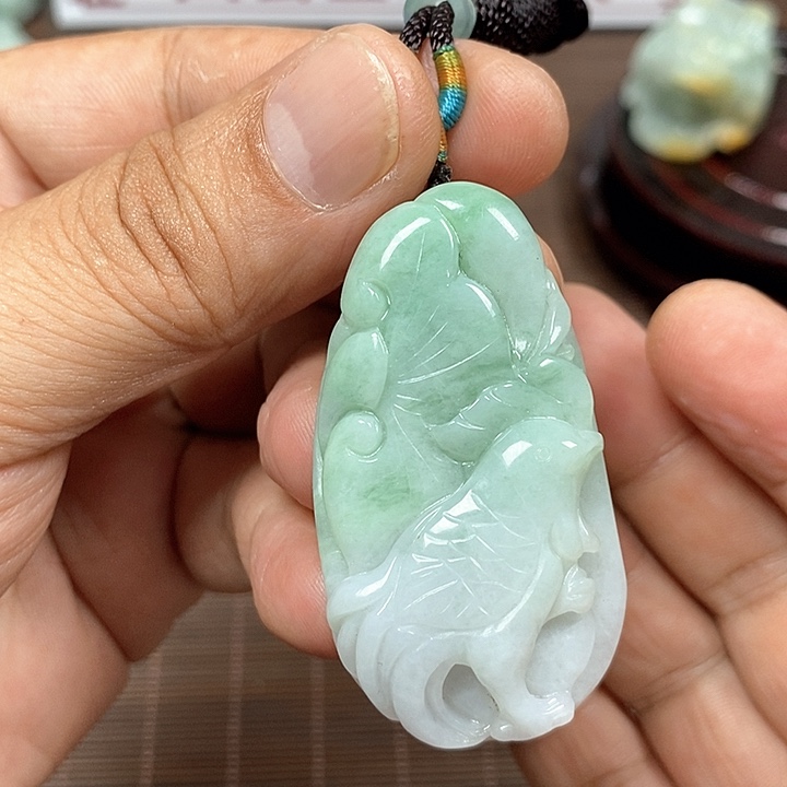 颈饰未镶嵌翡翠天然翡翠玉A货配证书