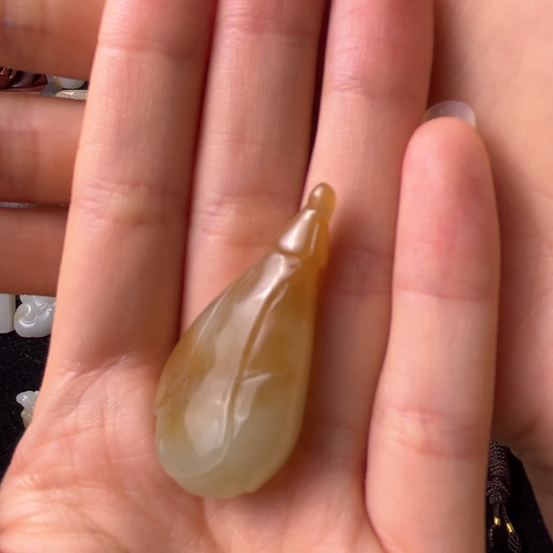 和田玉（糖玉）颈饰未镶嵌