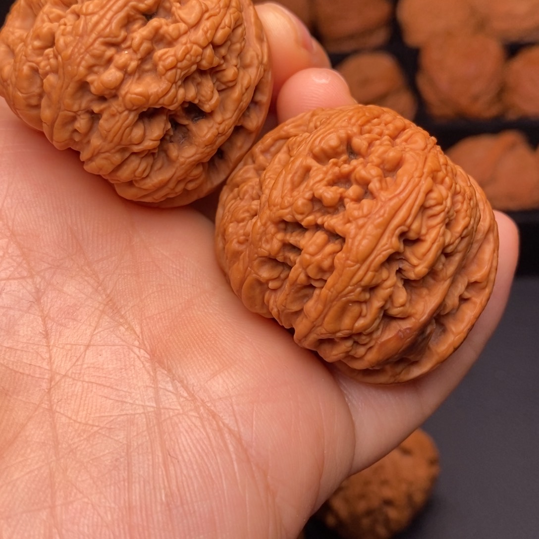 文玩核桃吊坠秦岭野生核桃