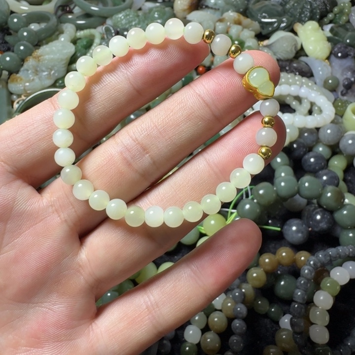 未镶嵌手链和田玉卡6