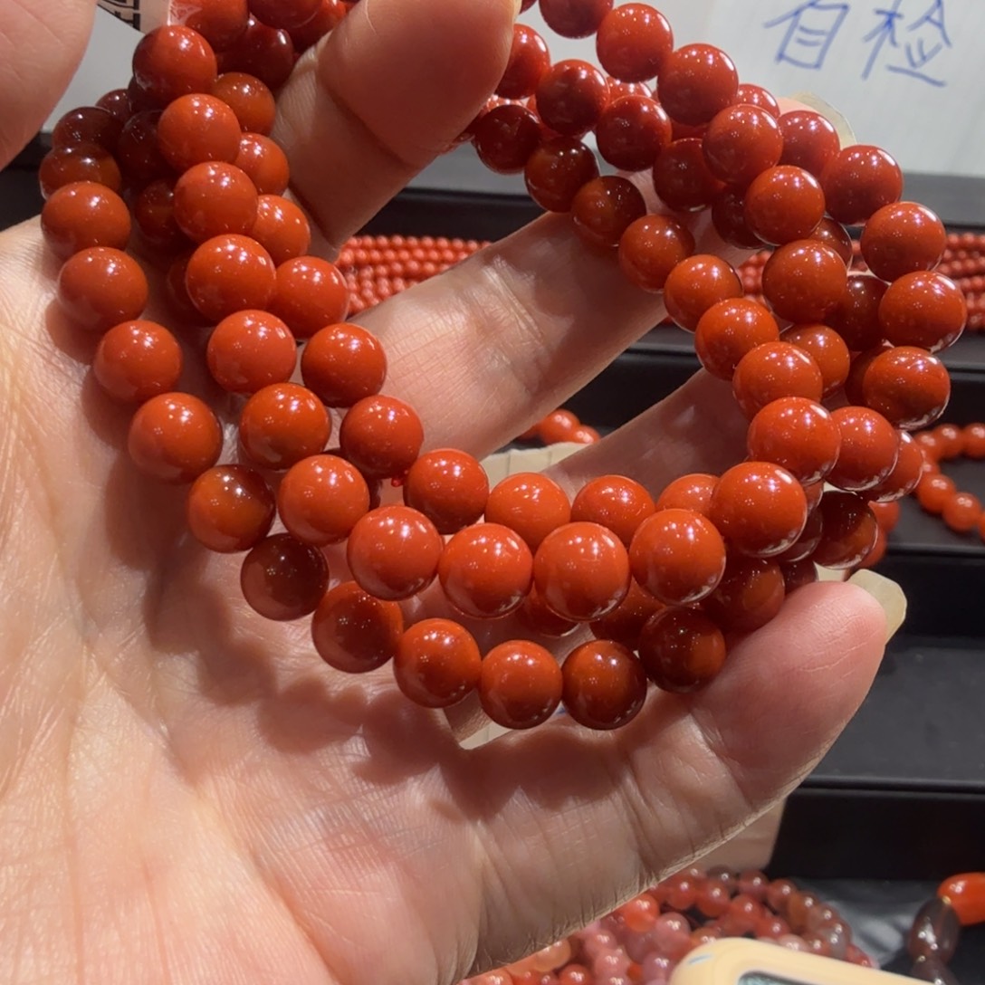 自***⁸南红玛瑙未镶嵌颈饰