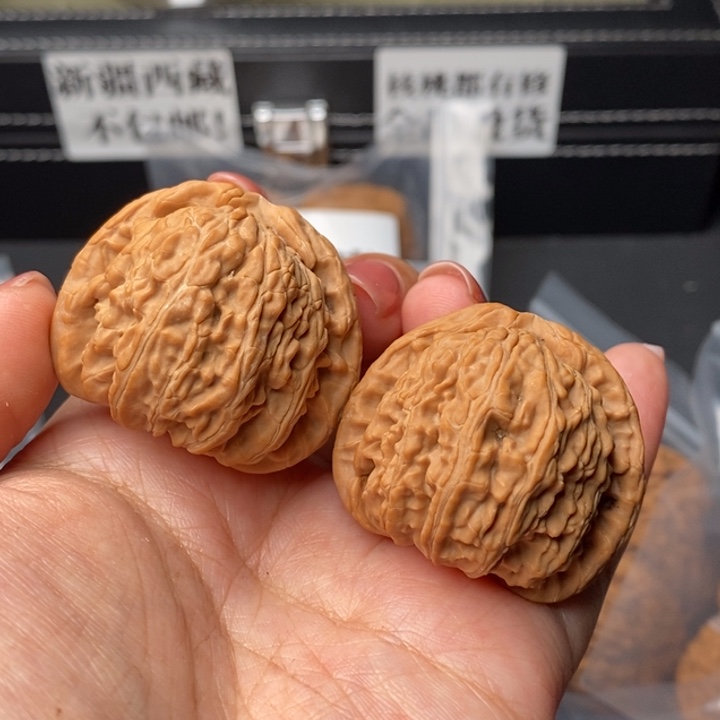 文玩核桃把件跑39球白全品