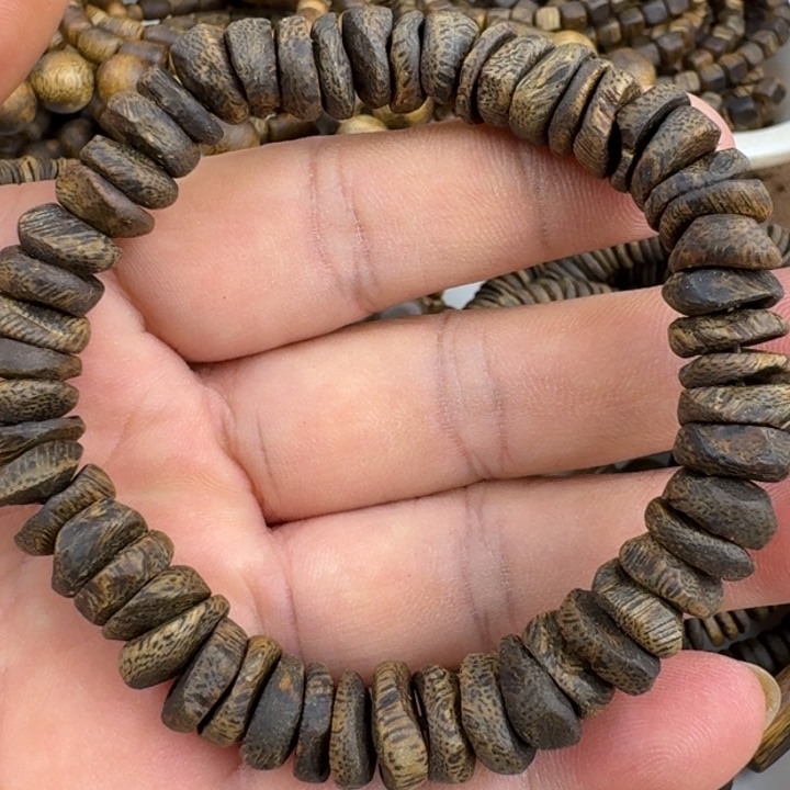 手串沉香?****待张勺子手串12克加