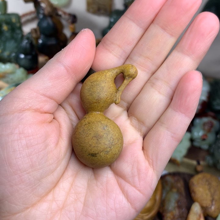 岫岩河磨玉（透闪石质玉）手把未镶嵌
