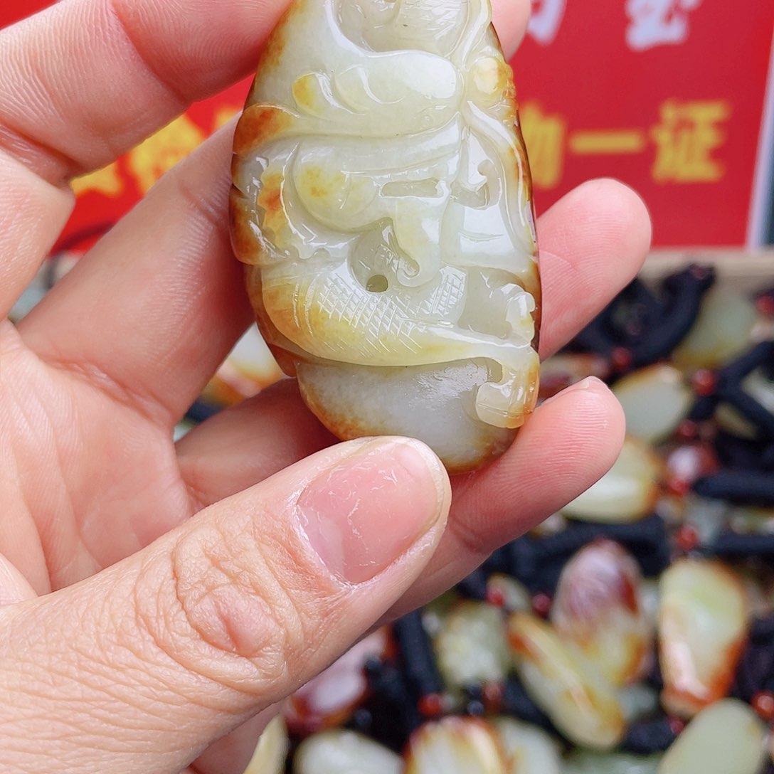 和田玉颈饰未镶嵌