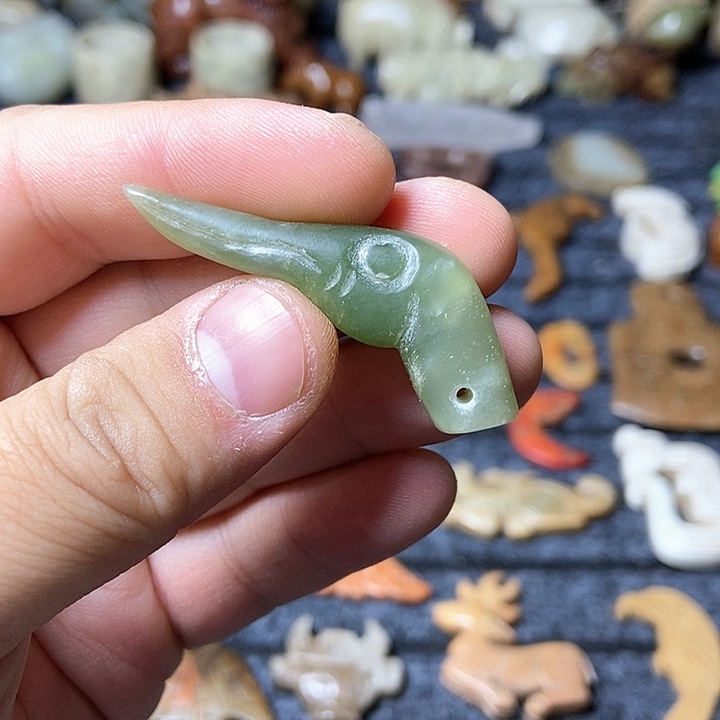 和田玉未镶嵌颈饰110