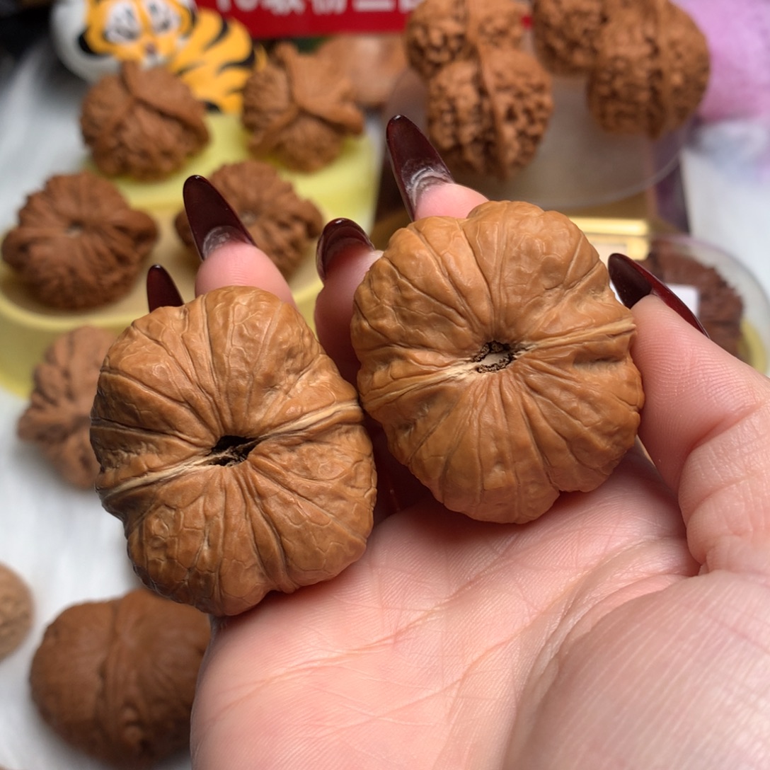 ****嗡文玩核桃把件42玉蟾