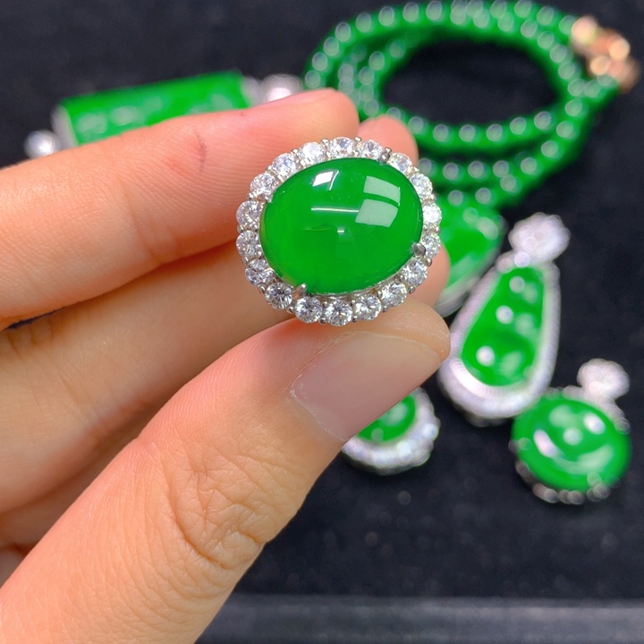 翡翠戒指银S925镶嵌一个