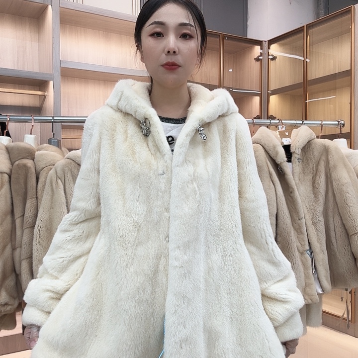 中长白色连帽0607