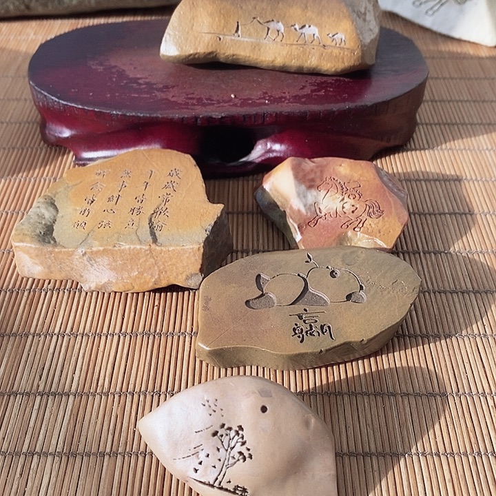 暗****原石雕刻工艺品手把摆件