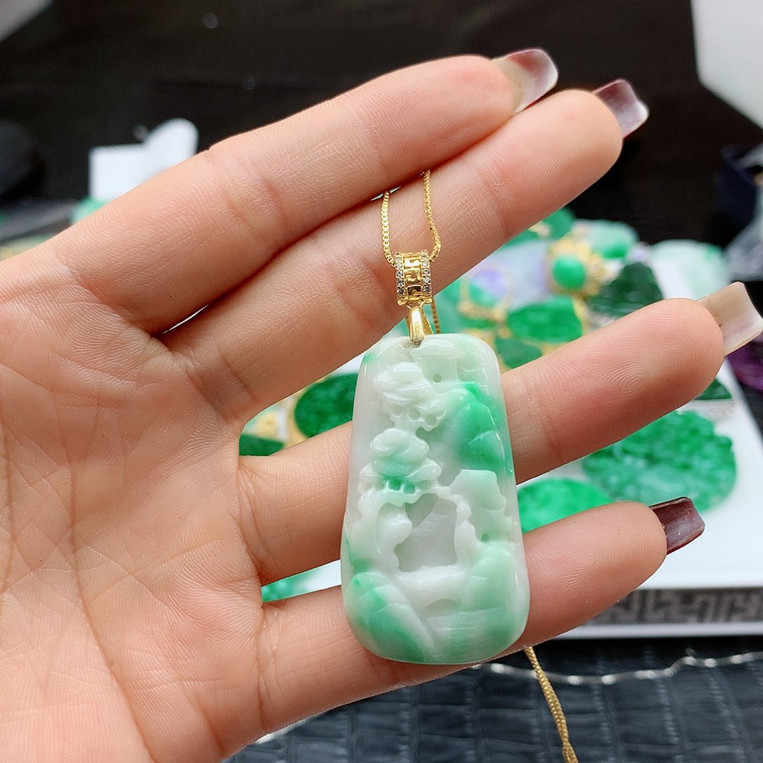 【闪购商品】翡翠吊坠(赠链)合金