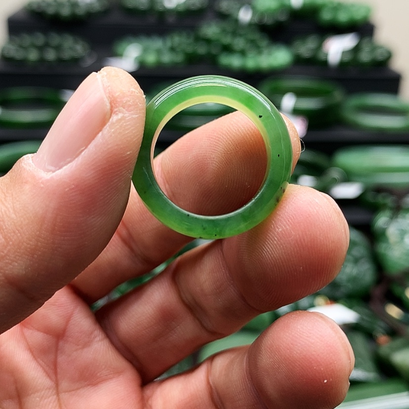 【闪购商品】和田玉（碧玉）戒指未镶嵌我**烂