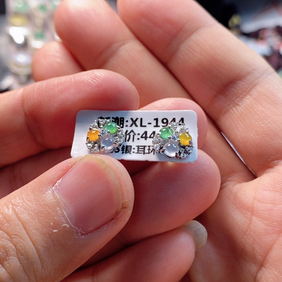 翡翠耳饰银S925镶嵌缅甸翡翠A货耳钉