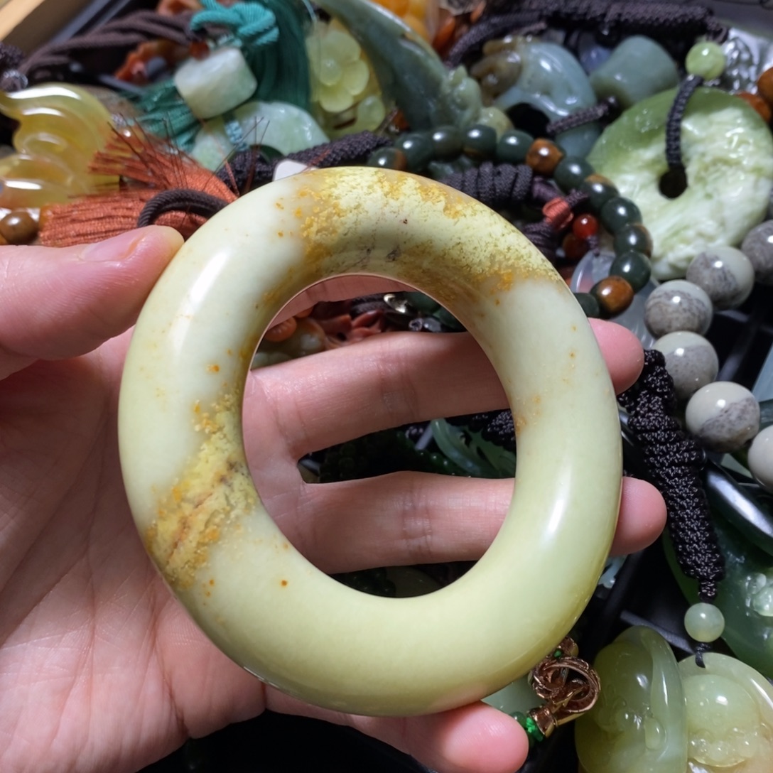 蛇纹石玉未镶嵌颈饰55口