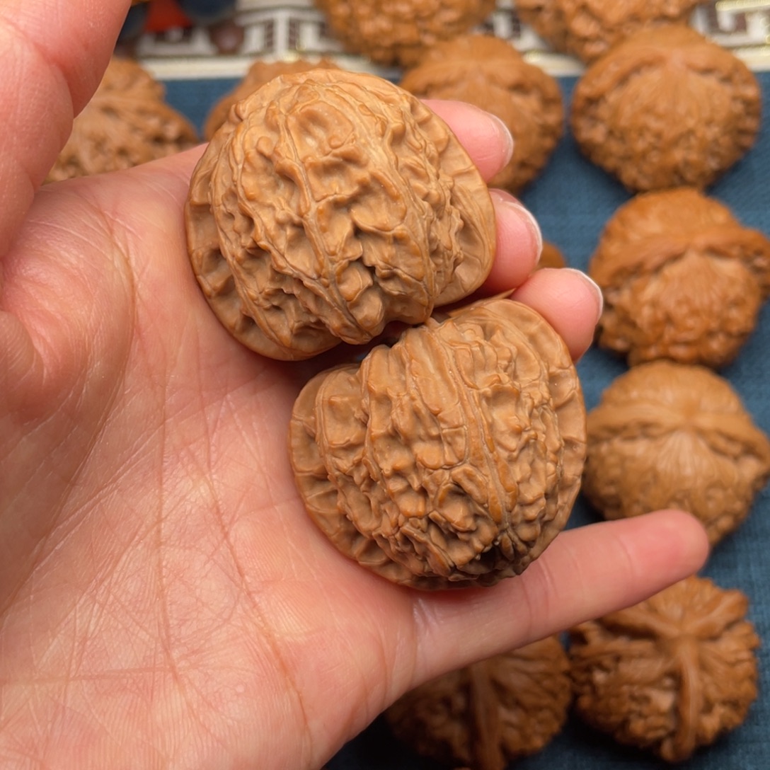 把件文玩核桃39全品毕业三角白