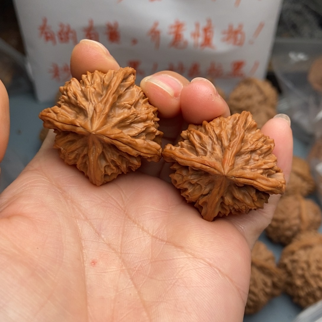 文玩核桃把件野生玉玺四棱1