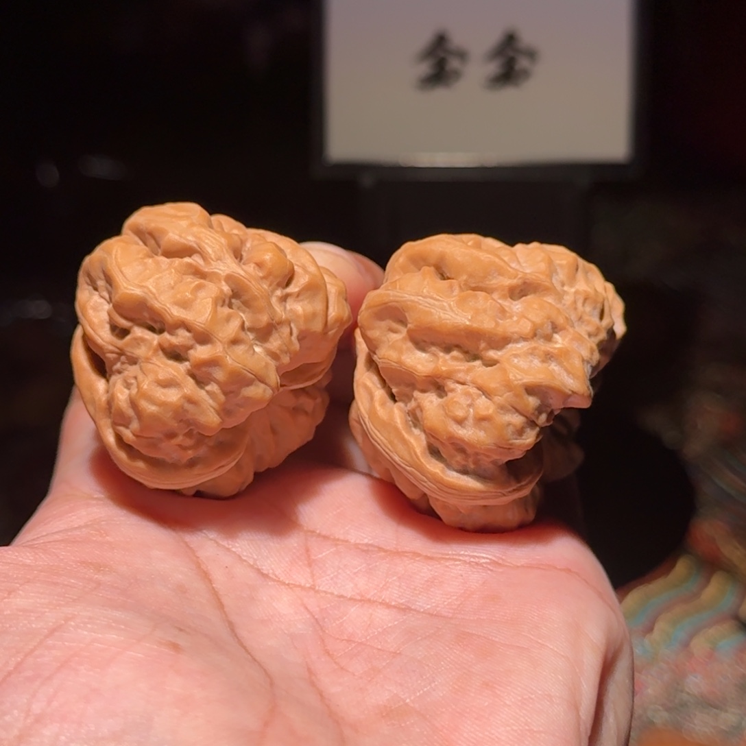 把件核桃1347三角金蟾，尺寸42 43 34