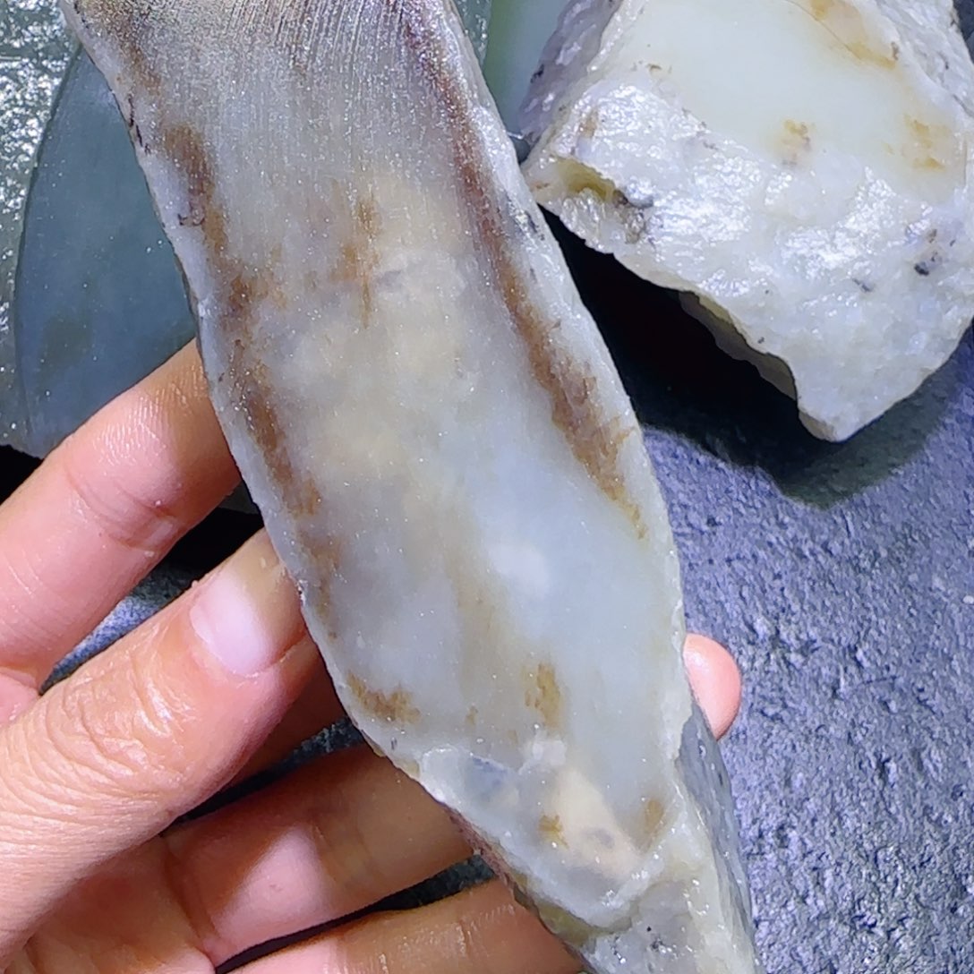 和田玉未镶嵌珠宝半成品