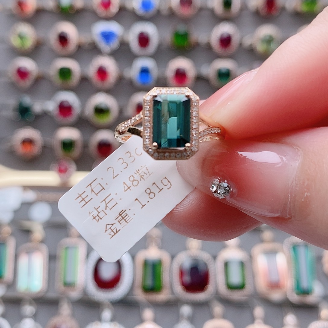 戒指18K金镶嵌碧玺