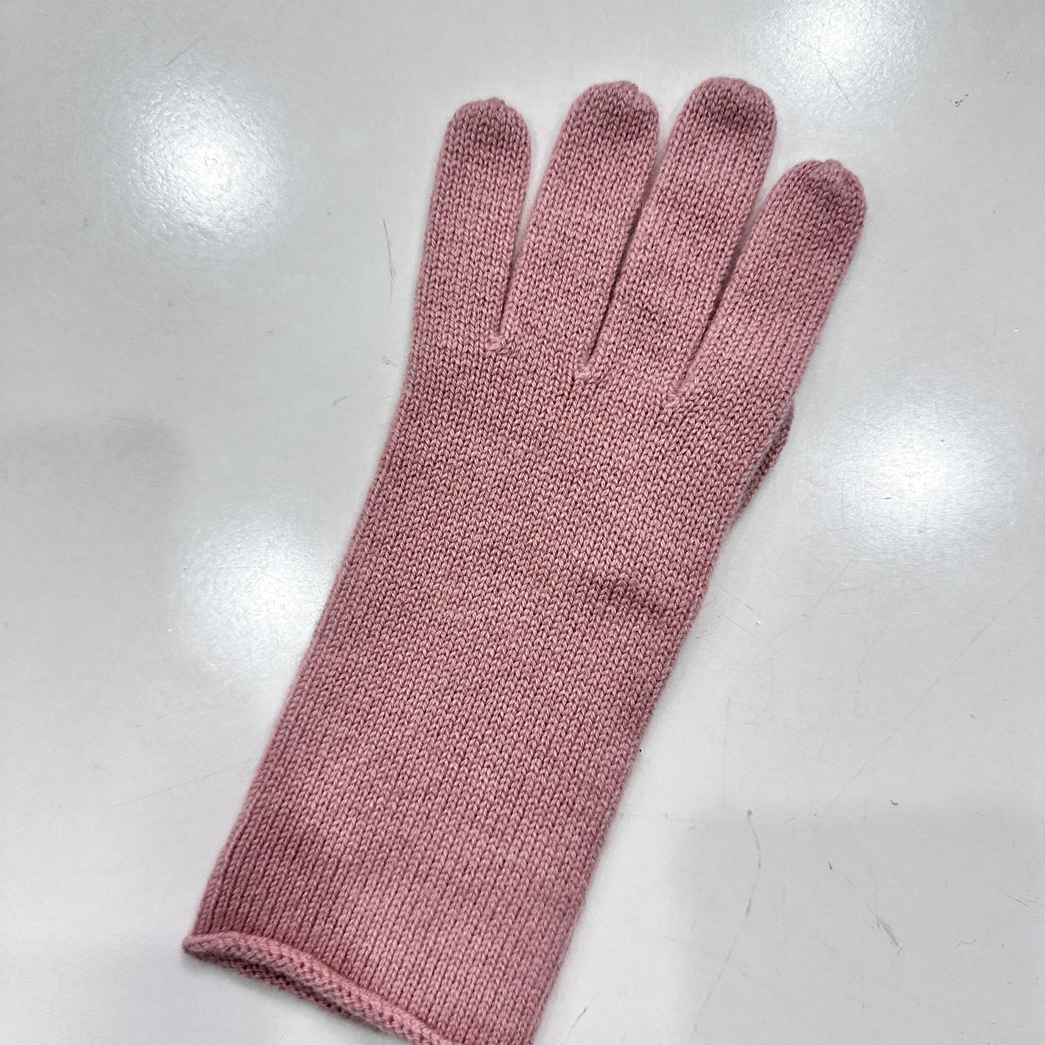 品叔&R3 · 山羊绒手套