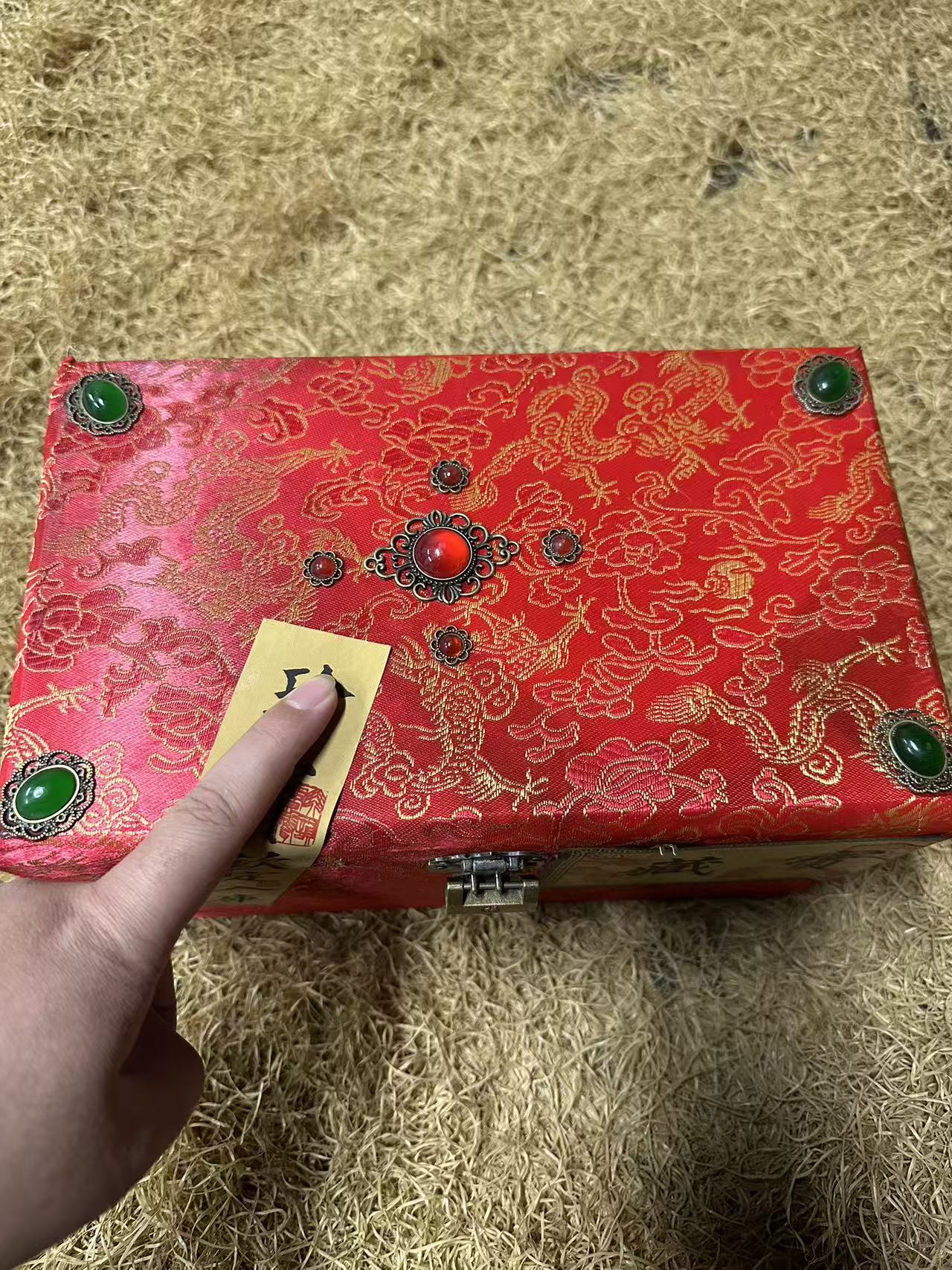 红色箱子珠珠（流水摆件）