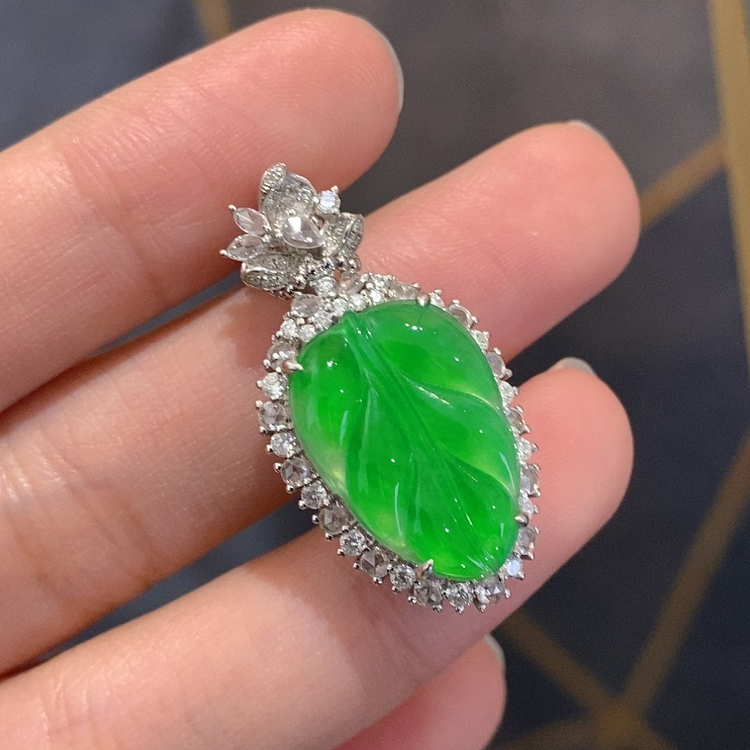 翡翠颈饰18K金镶嵌天然缅甸A货翡翠