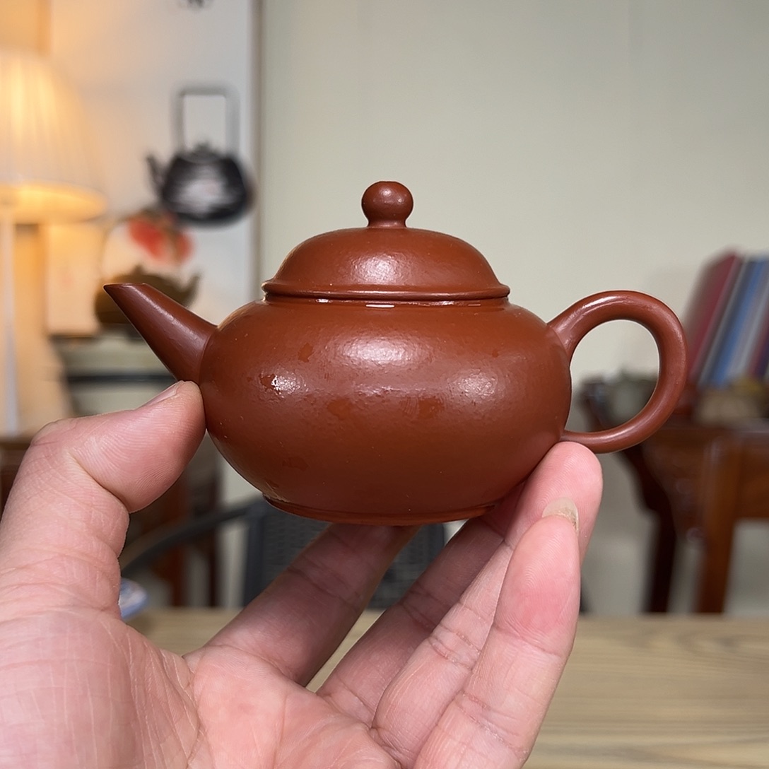 V***V紫砂茶壶大红袍水平