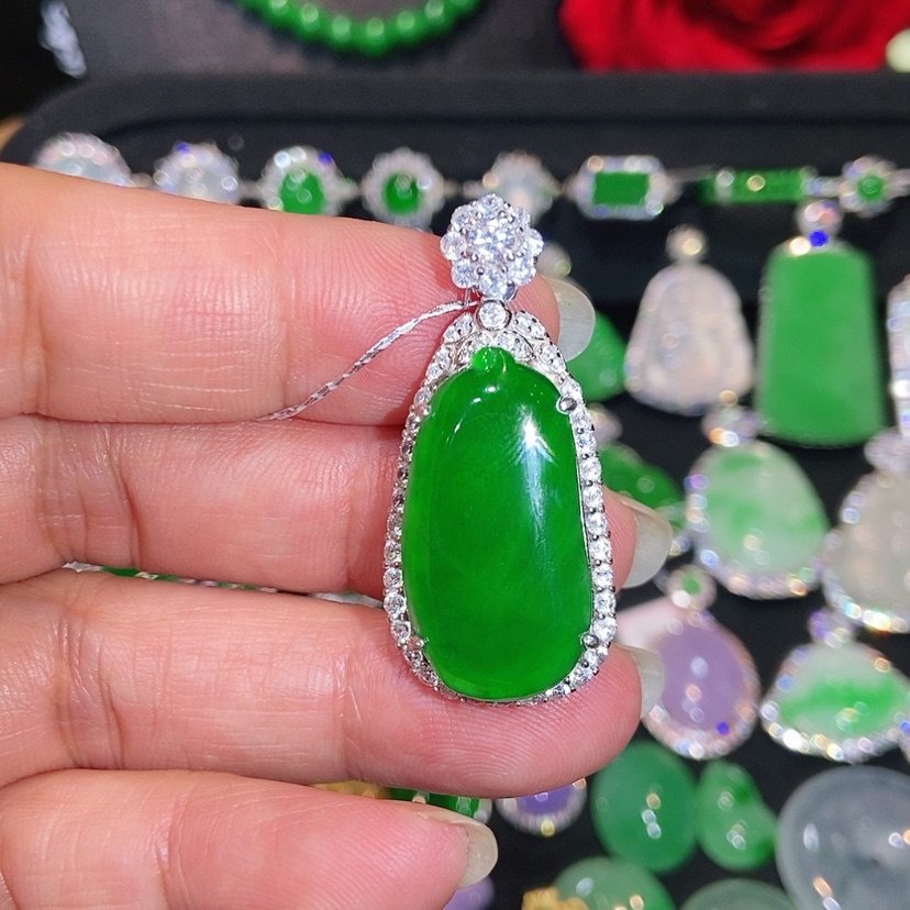 【闪购商品】颈饰未镶嵌翡翠天然翡翠