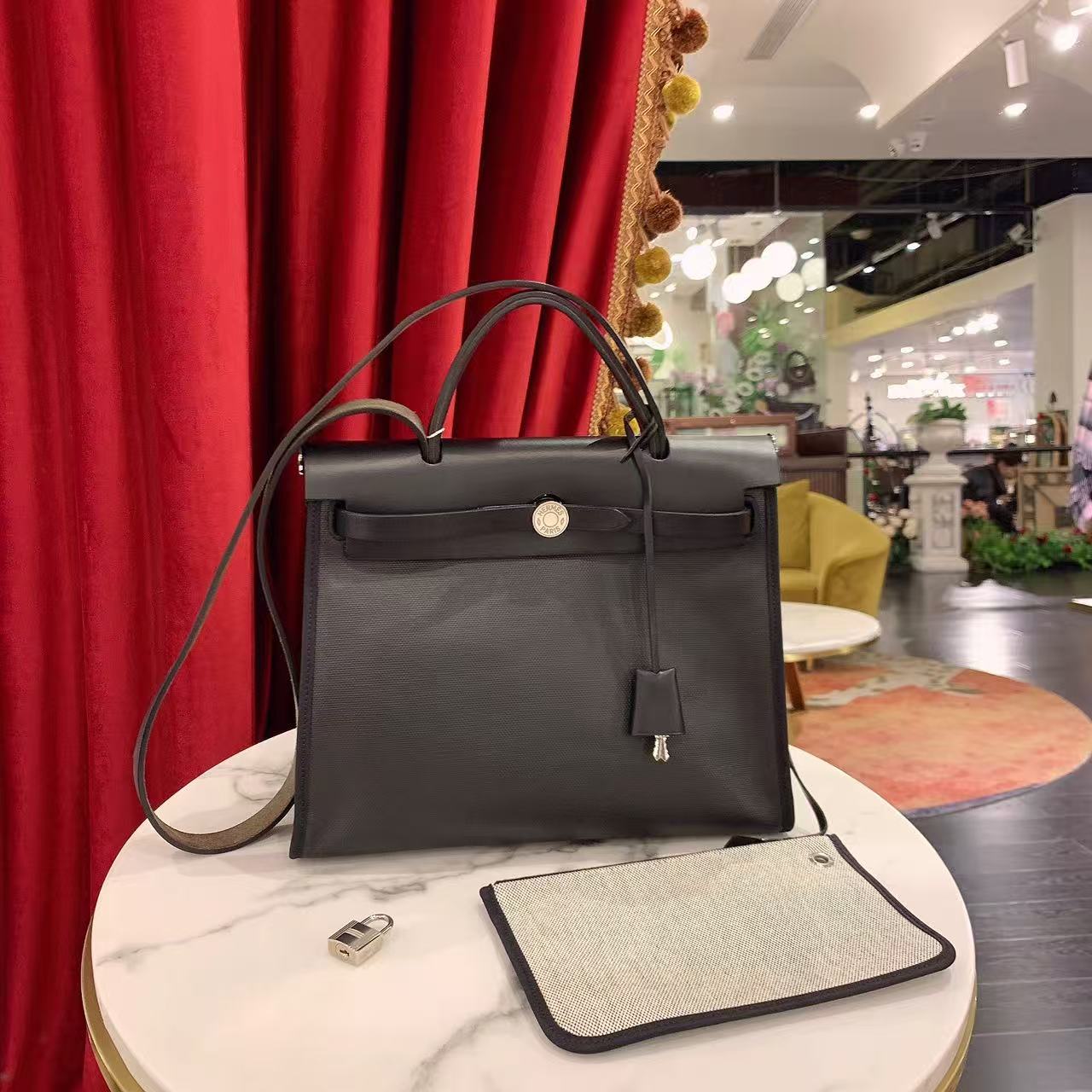 95新 Hermes/爱马仕 爱马仕herbag31黑银防水布单肩包61969532