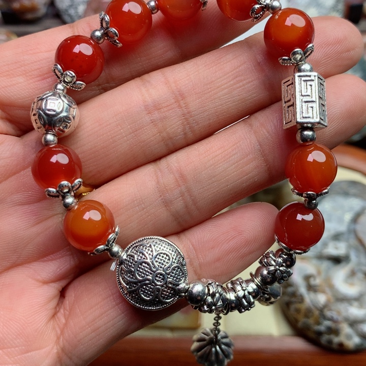 硅化珊瑚（珊瑚玉）颈饰未镶嵌