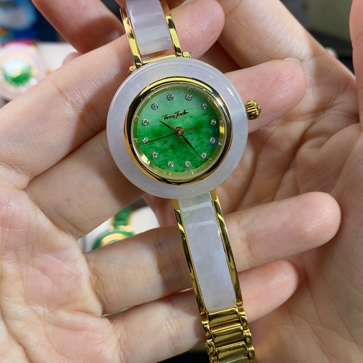 男***心钢锻造碳石英机芯