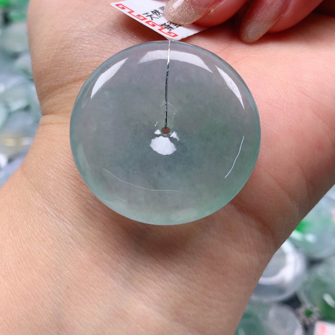 翡翠颈饰未镶嵌天然翡翠