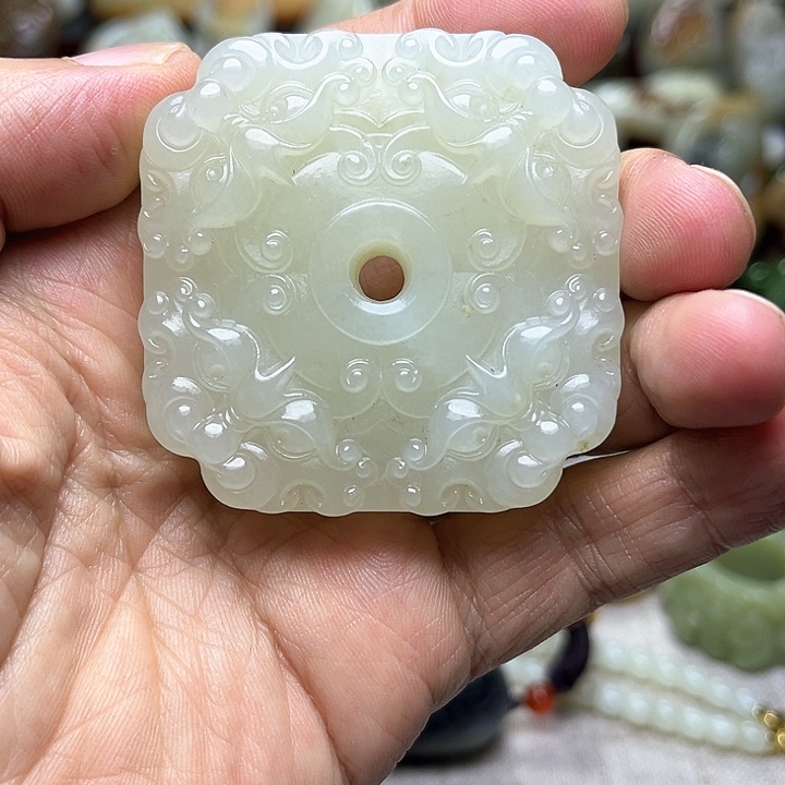 未镶嵌和田玉把件