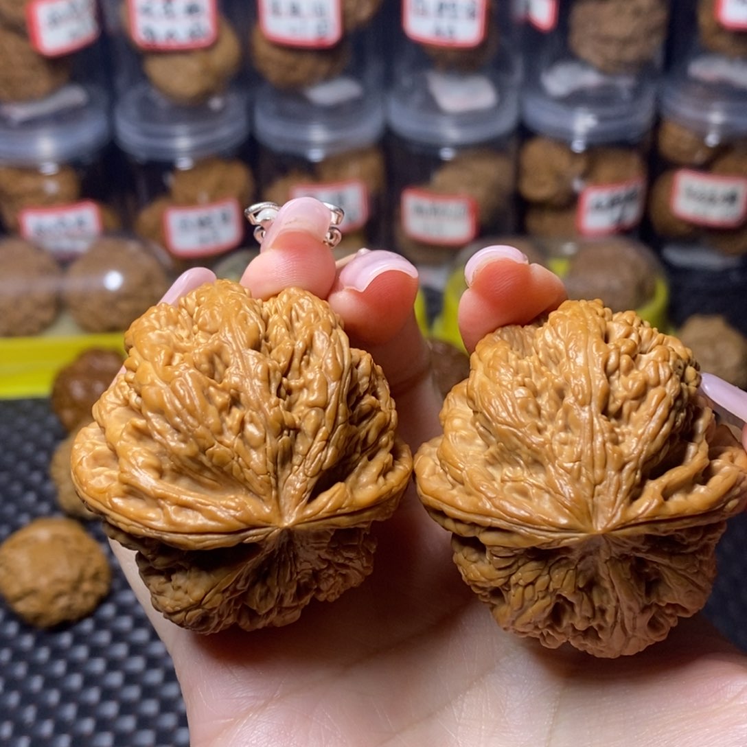 文玩核桃吊坠大粗筋肚子50边48