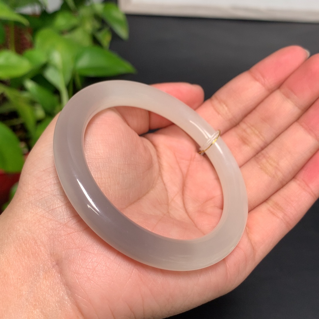 和田玉手镯未镶嵌56