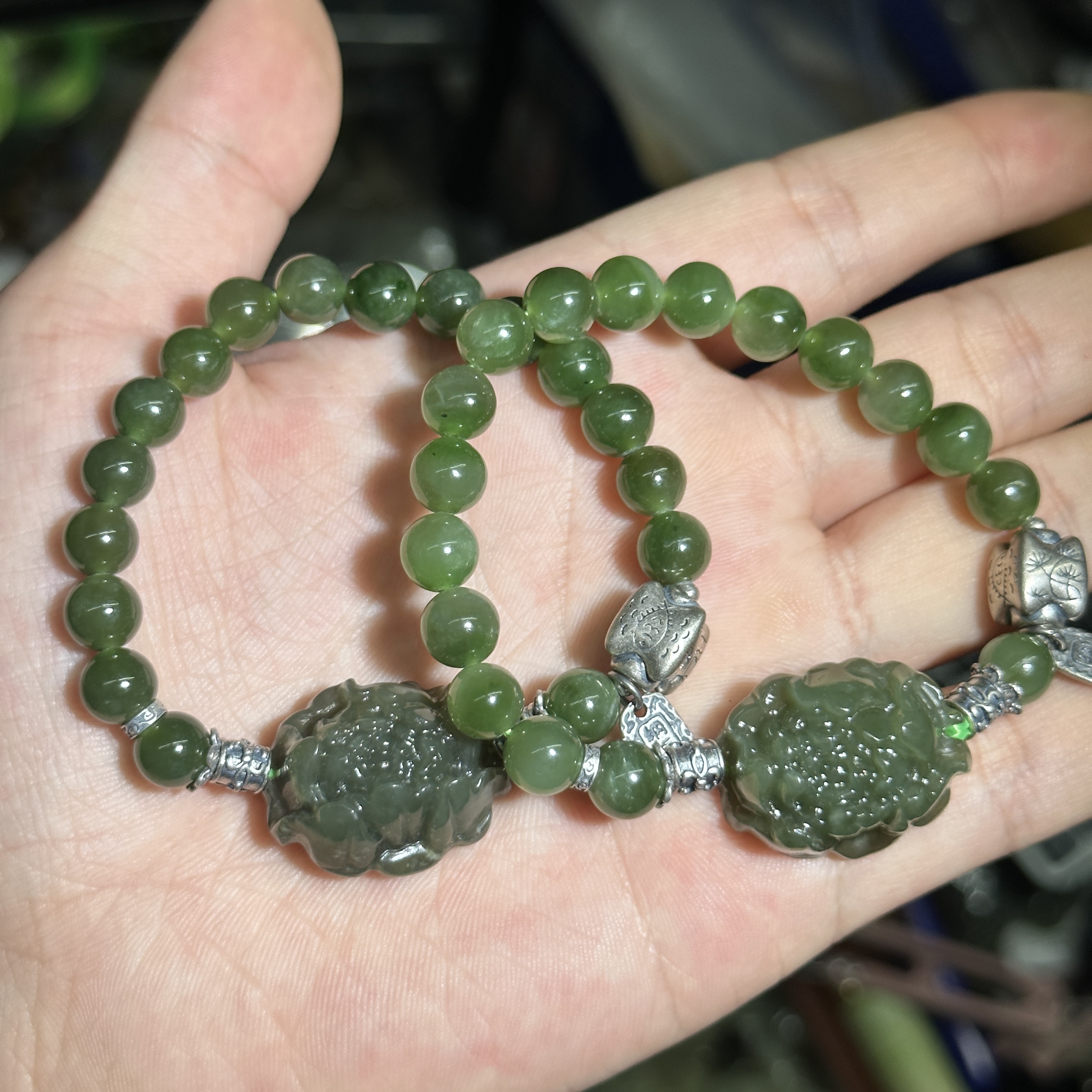 【M53】碧玉手链（略微有黑点）配和田玉花多样性发其一