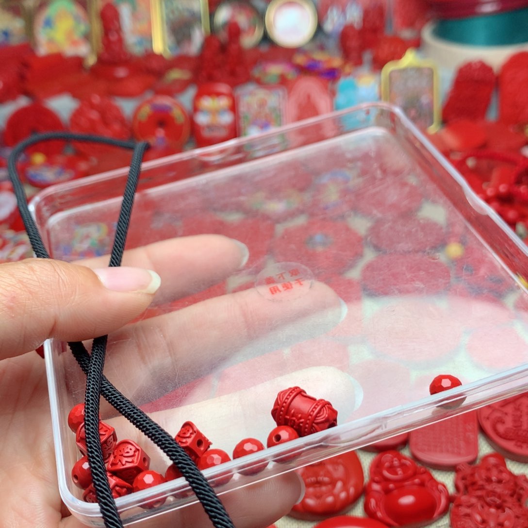 天然辰砂工艺品朱砂绳子 后面推拉