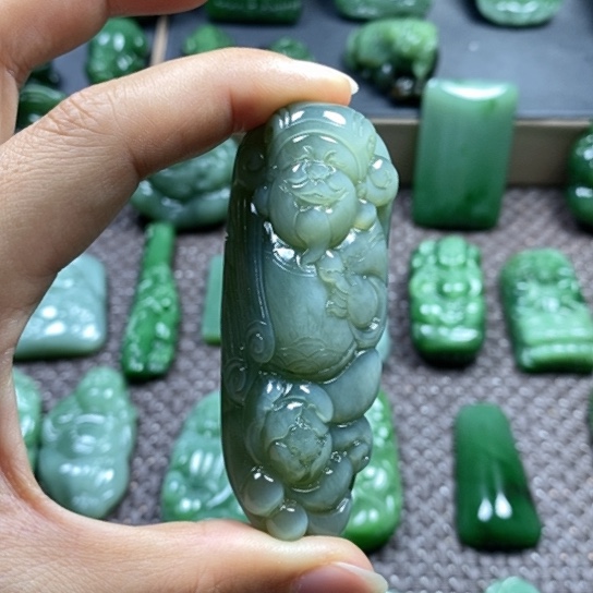 【闪购商品】颈饰未镶嵌和田玉