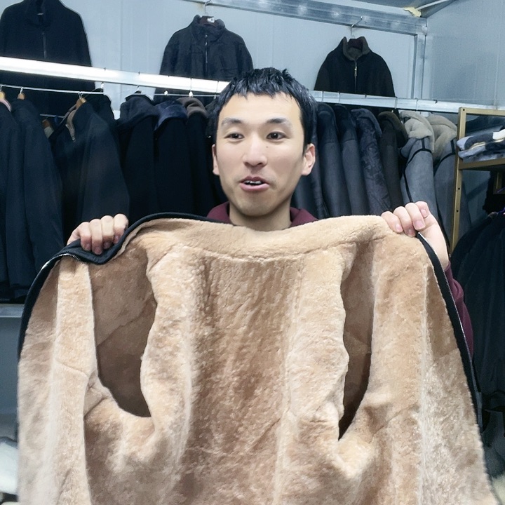 【闪购商品】羊皮毛一体人****当