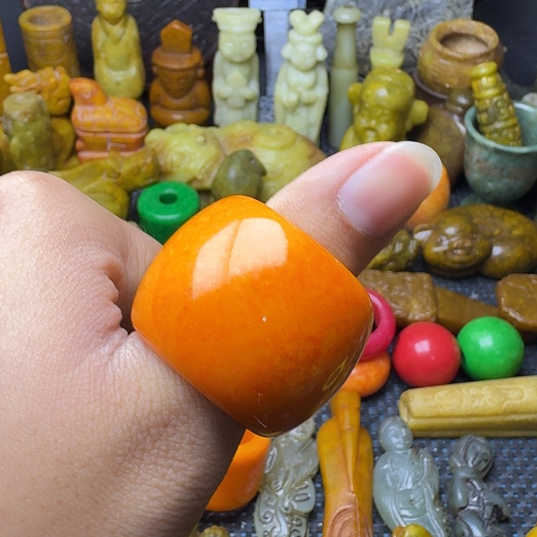 白玉菩提吊坠。。。