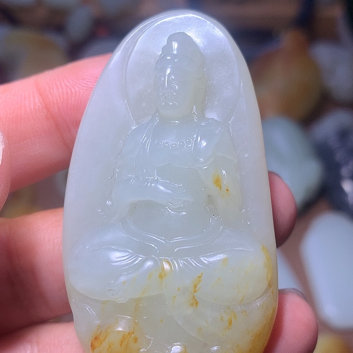 昆***枣和田玉未镶嵌颈饰