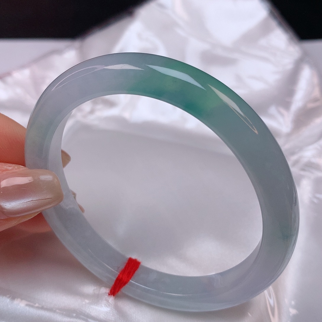 【闪购商品】翡翠手镯未镶嵌53+贵妃手镯