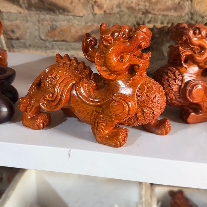 木花梨木20金钱貔貅一只