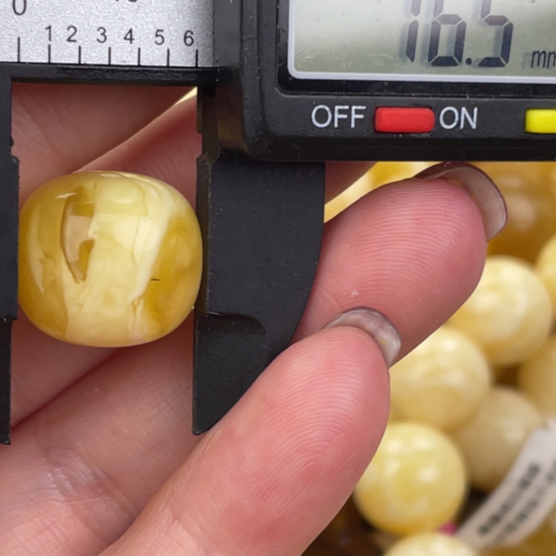 未镶嵌蜜蜡裸石微瑕842