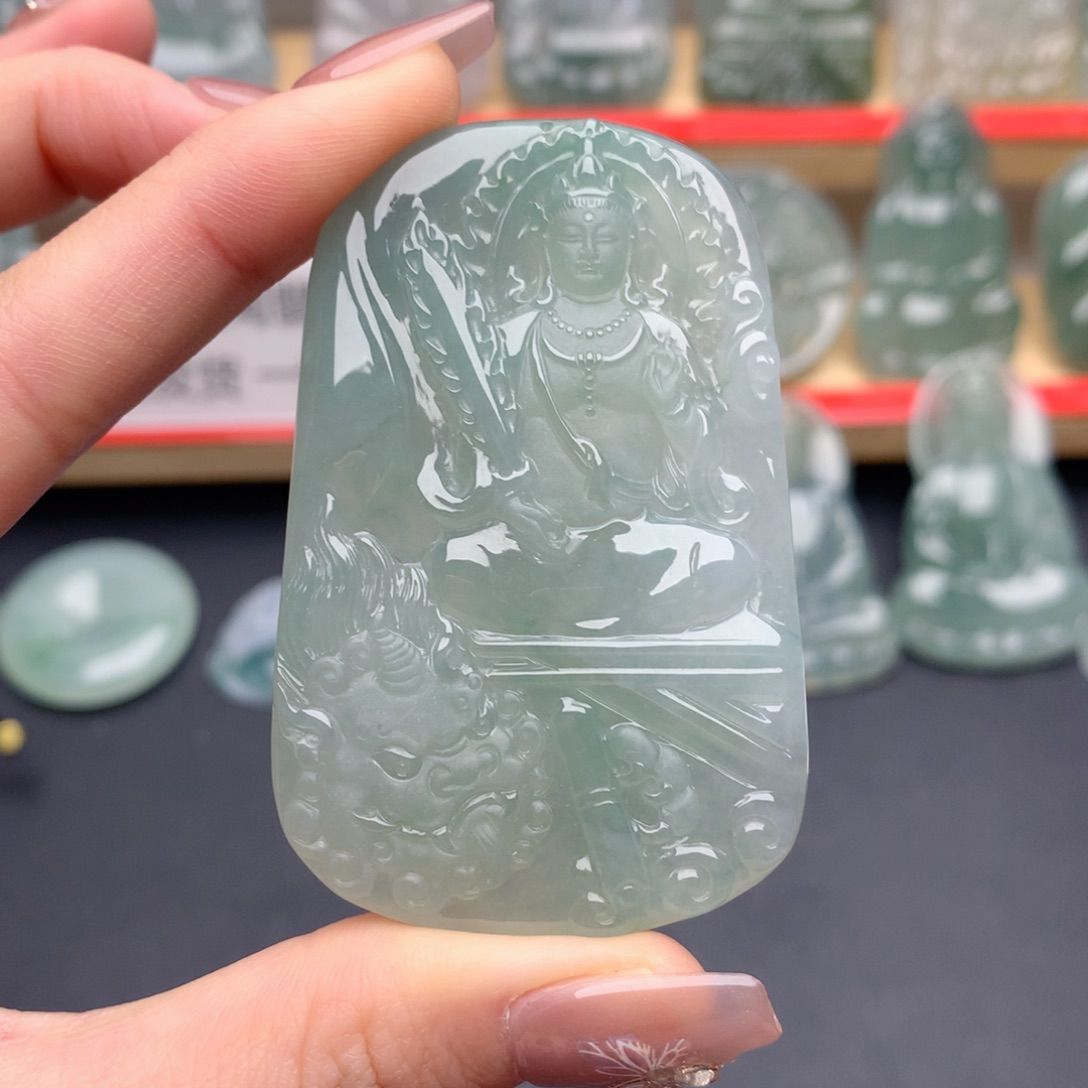 翡翠未镶嵌颈饰文殊