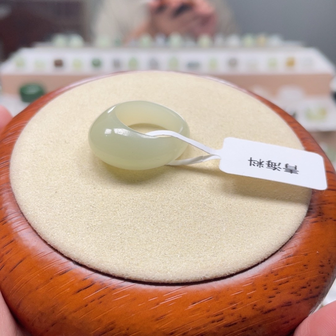 和田玉戒圈未镶嵌知**乐16.6