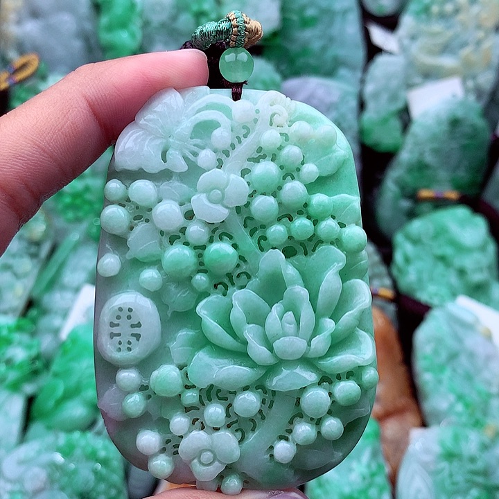 翡翠吊坠(不含链)未镶嵌