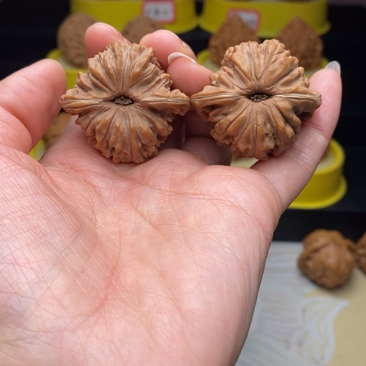 文玩核桃吊坠楼子