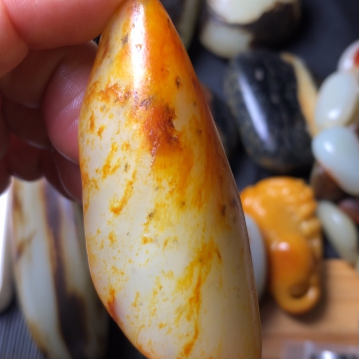 和田玉未镶嵌珠宝奇石